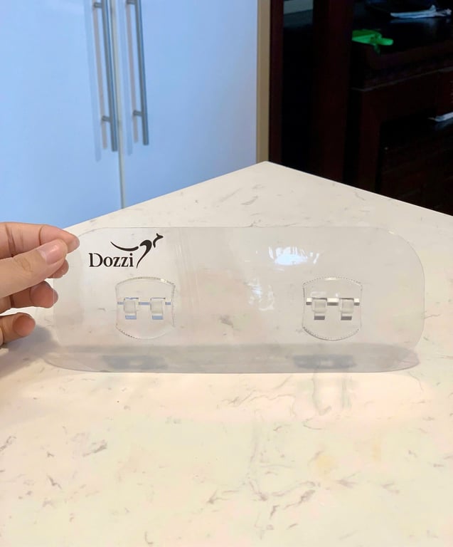 GIÁ ĐỂ GIẺ RỬA CHÉN DOZZI DZM111 TẶNG KÈM TẤM DÁN