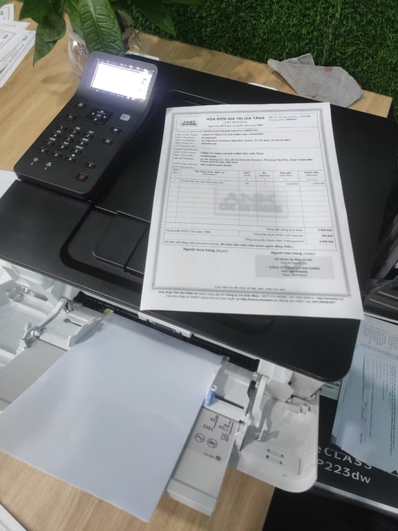 Máy In Laser Trắng Đen Đơn Năng Canon LBP223dw