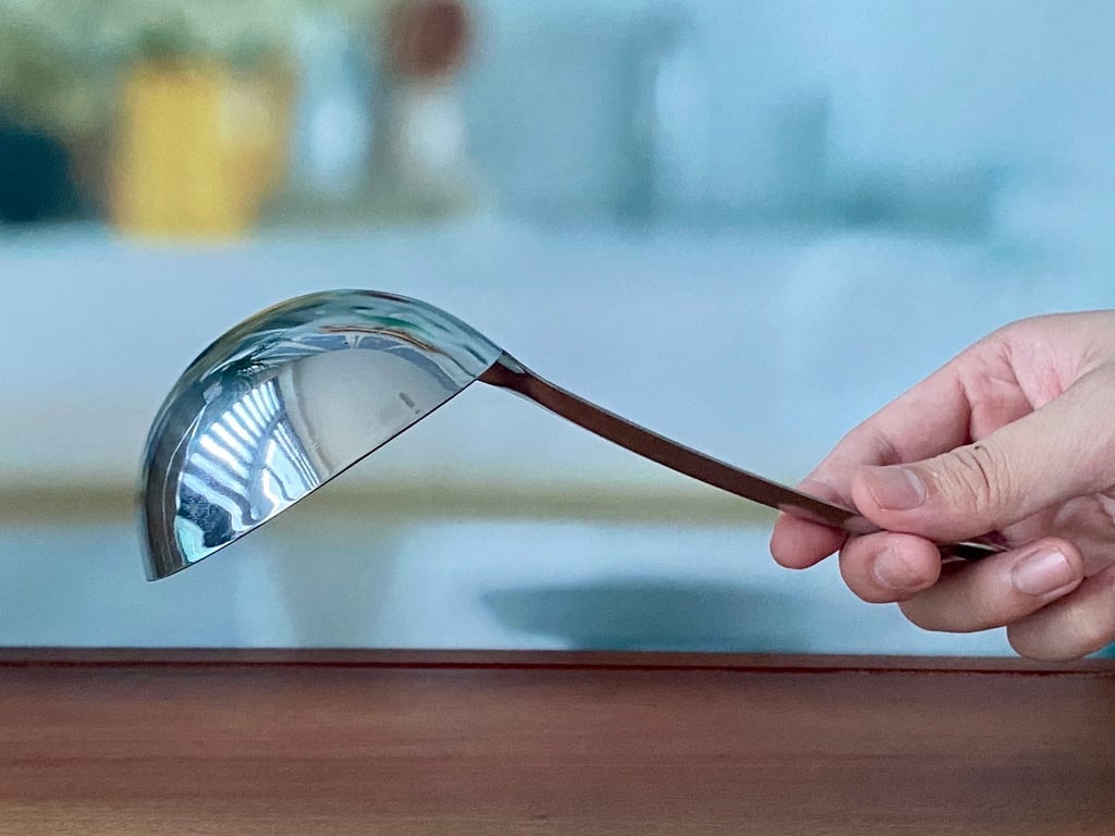 Muỗng tách dầu mỡ inox 304 30cm đường kính 10cm