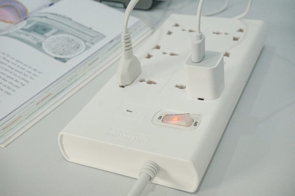 Ổ Cắm Điện An Toàn, Siêu Chịu Tải CALIBRA - 4000W – Chính Hãng