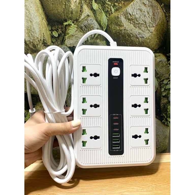 Ổ điện đa năng 6 ổ cắm lại còn cộng thêm 3 cổng USb, có luôn 3 cổng type - c sạc nhanh 18W