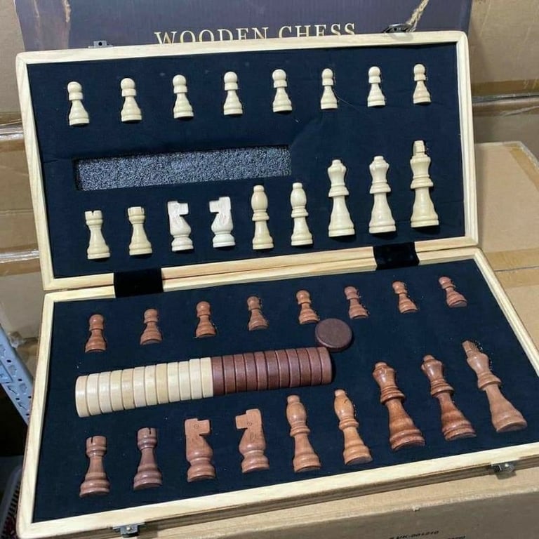 BỘ CỜ VUA XUẤT MỸ GỖ SỒI - CÓ HÚT NAM CHÂM SIZE M 39cm x 39cm