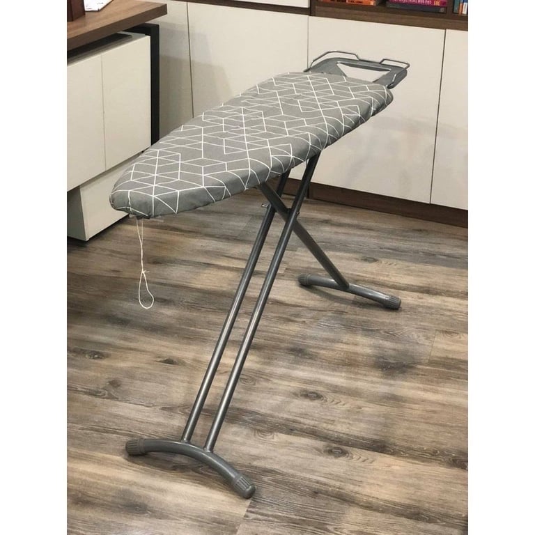 Cầu là ủi quần áo dạng đứng Lebenlang LBB363