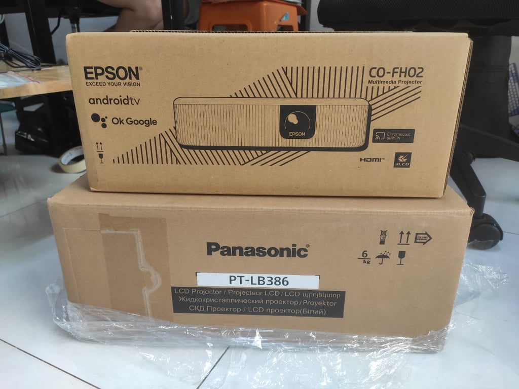 Máy Chiếu Full HD Android TV Epson CO-FH02