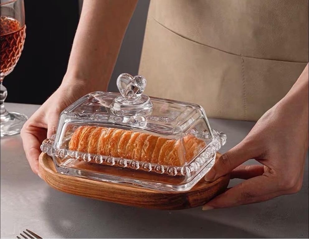 Khay thủy tinh kèm nắp đựng bơ, bánh trái, hoa quả...