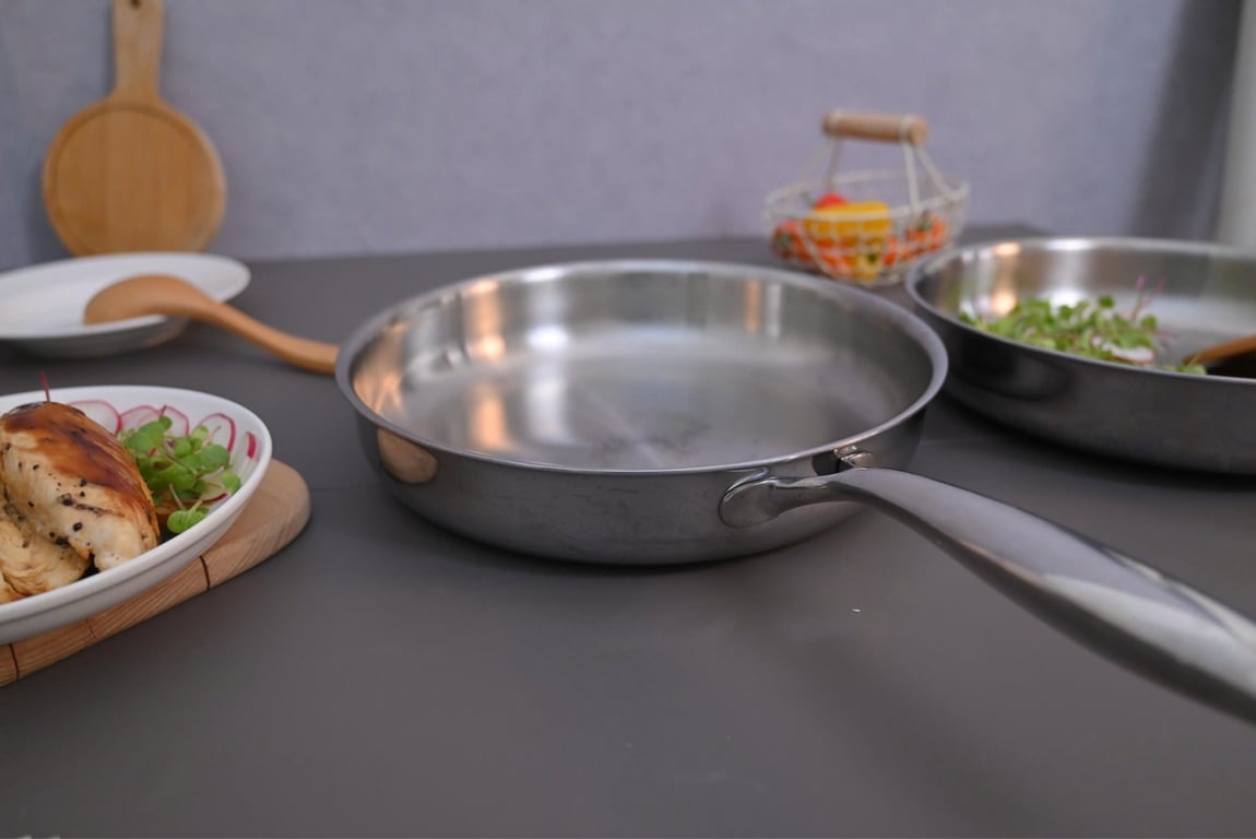 CHẢO CẠN LIỀN KHỐI INOX GUME SIZE 28