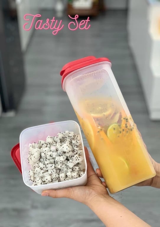 Set 2 hộp đựng nước tupper ware