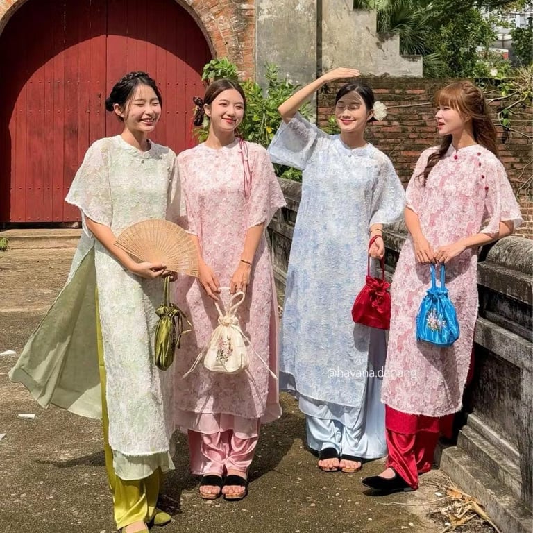 AD HVN Di Giai - hồng