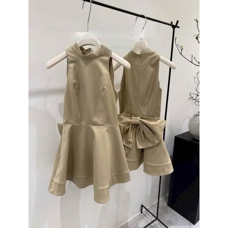 Kim Ny | Váy kaki nâu tây thiết kế cổ yếm phối nơ lưng phong cách tiểu thư