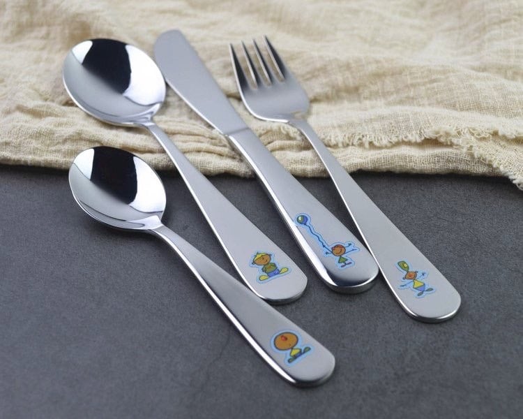 Set thìa dĩa 4 món Chockmen dành cho các bé CKM304