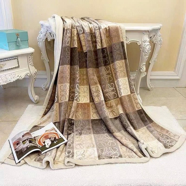 Chăn lông cừu thương hiệu, size 200x230cm, trọng lượng 2.5kg (1)