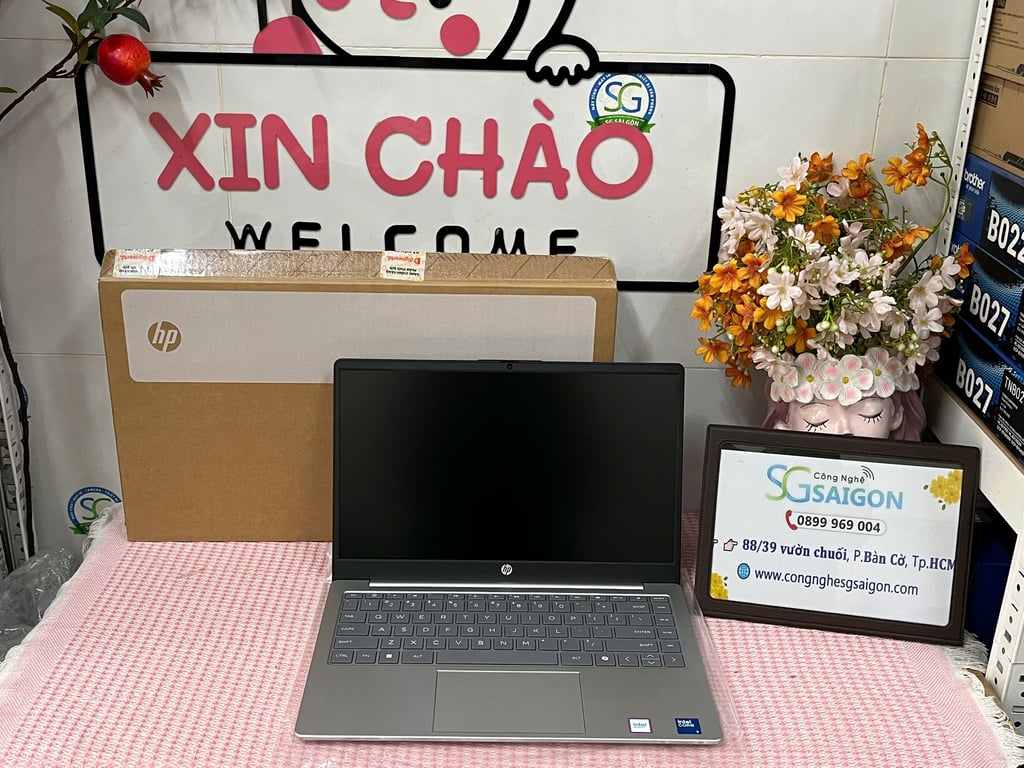 Laptop HP 14-ep1012TU D72CPPA