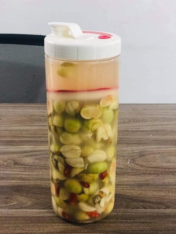 Hộp muối dưa cà của Lock&Lock 1.3L và 2.1L