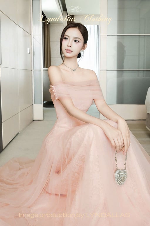 Đầm Dasha hồng