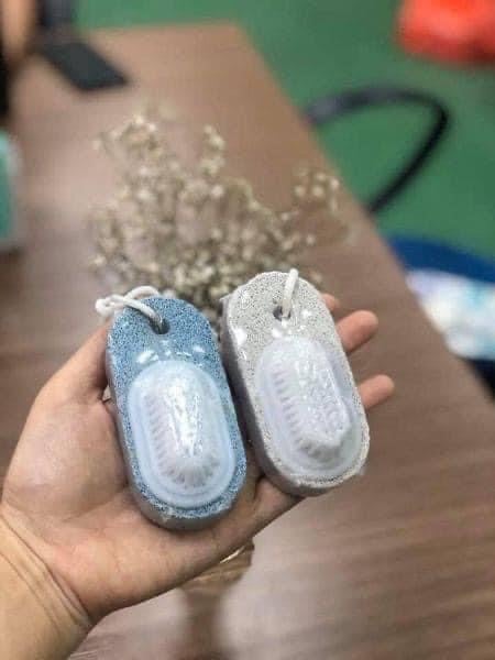 chải chà gót chân đá san hô kèm bàn chải cọ móng Nhật Bản