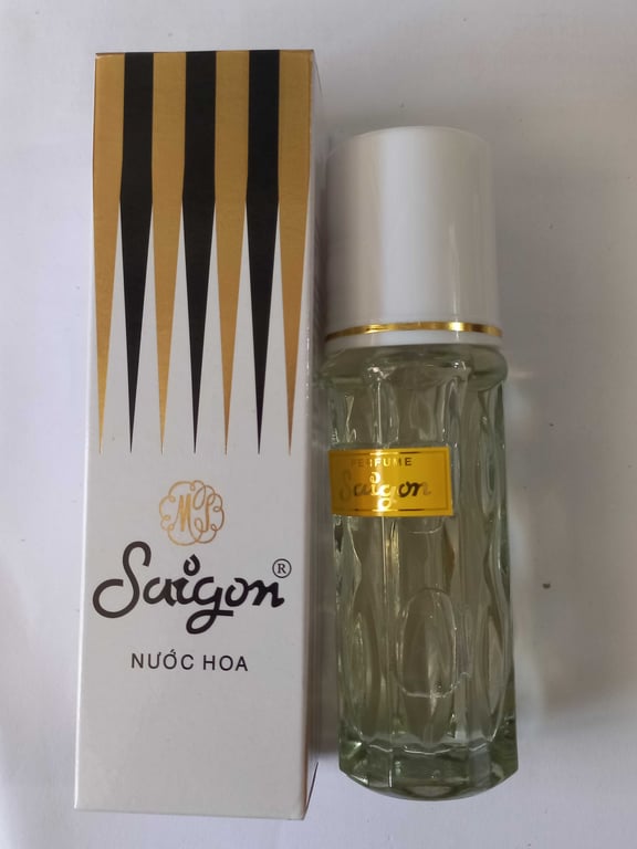 Nước hoa Sài Gòn sọc