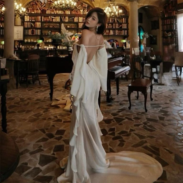 Đầm maxi không lưng cổ nỉ trắng