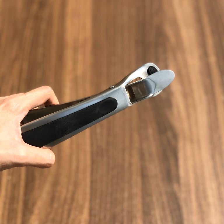 Dụng cụ chuyên gắp bát, tô, đĩa nóng