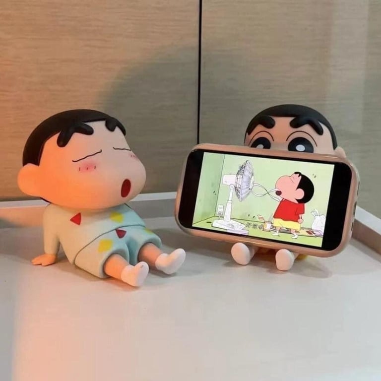 Giá đỡ điện thoại sáng tạo Crayon Shin _ Chan