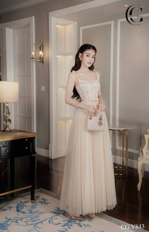 Váy dài 2 dây Châu Giang