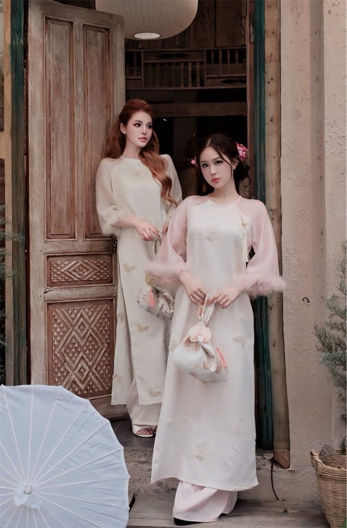 AD gấm nhũ bướm tay lông - kem S/M