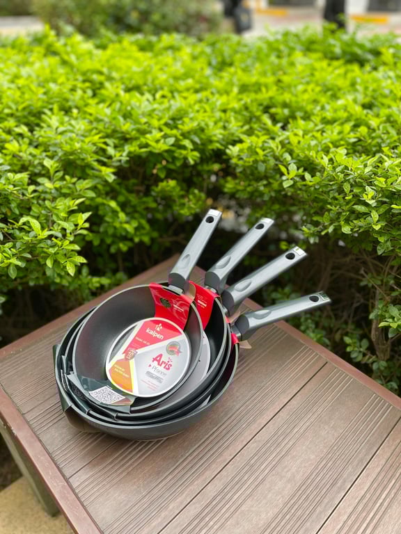 CHẢO CHỐNG DÍNH SÂU LÒNG ĐÁY TỪ KALPEN ARIS ĐỦ SIZE 20CM, 24CM, 26CM, 28CM