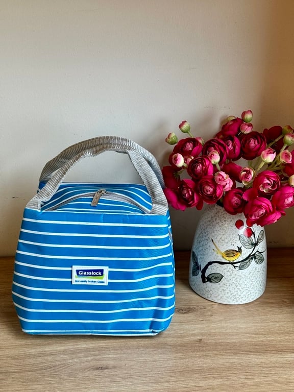 Bộ 2 Hộp cơm Hàn quốc Glasslock kèm túi giữ nhiệt (715ml Và 670ml chia ngăn) GL6771