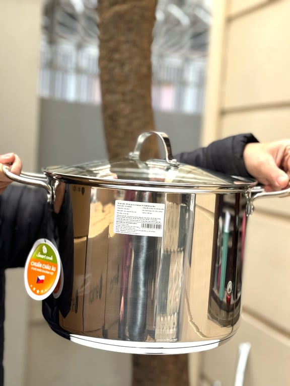 𝗡𝗼̂̀𝗶 𝗹𝘂𝗼̣̂𝗰 𝗴𝗮̀ 𝘁𝗵𝐚̂𝗻 𝗰𝗮𝗼  inox Elmich Smartcook SM-2528OL28 size 28cm dung tích 12L