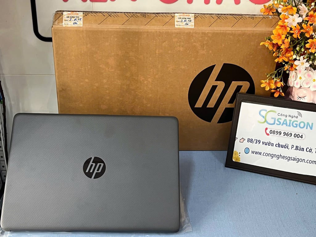 Laptop HP 240R G9 AY1V8AT