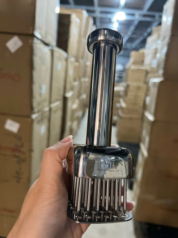 OYT660 - Dụng cụ dằm thịt vuông Oyatton inox 18/10