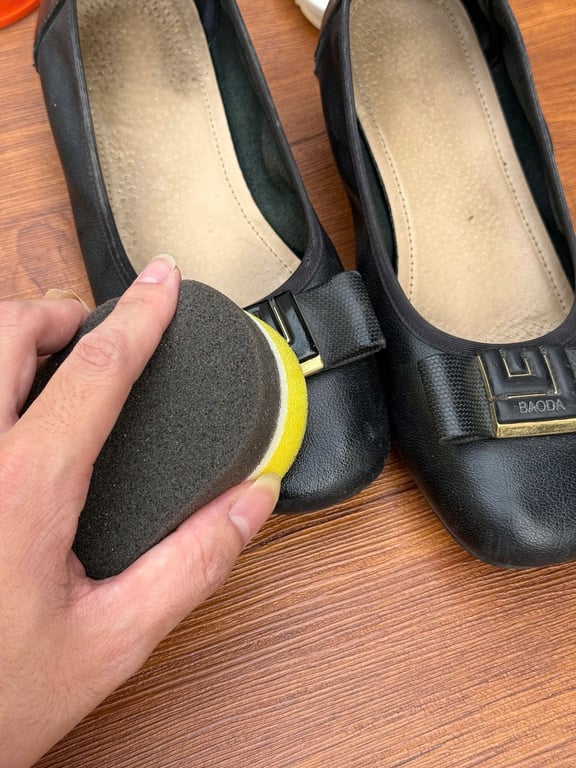 Columbus Double Shine – miếng bọt biển đánh bóng giày da đến từ Nhật Bản