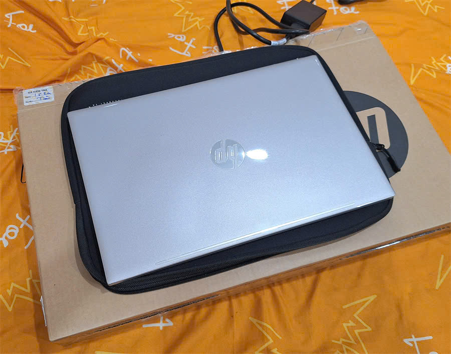 Laptop HP Pavilion 15-eg2081TU 7C0Q4PA (Core i5-1240P/ 16GB/ 512GB/ Intel Iris Xe/ 15.6 inch FHD IPS / Win 11/ Vàng)