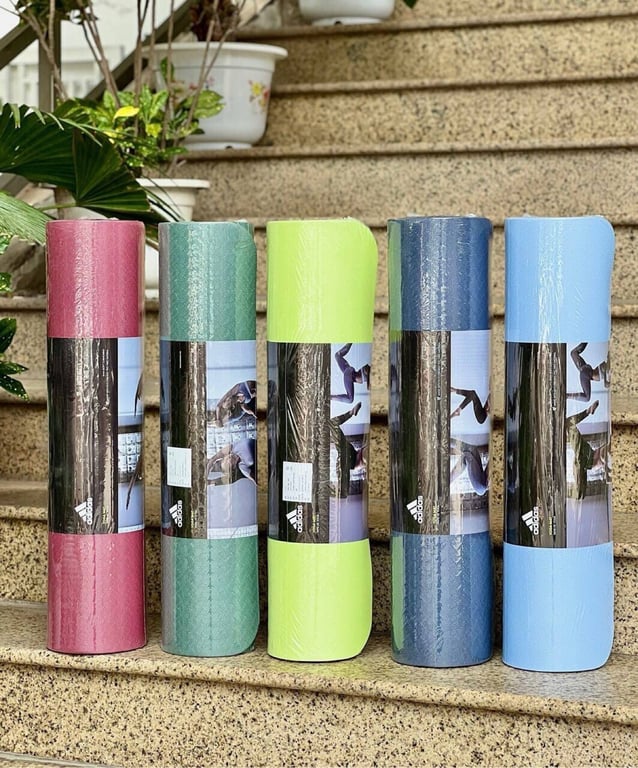 thảm tập Adidas siêu sịn xò