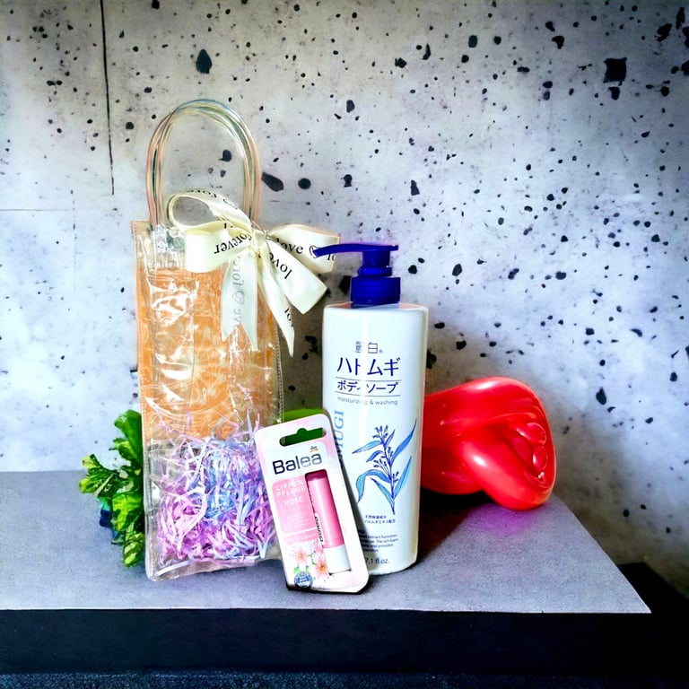 Set quà tặng sữa tắm Hatomugi của Nhật