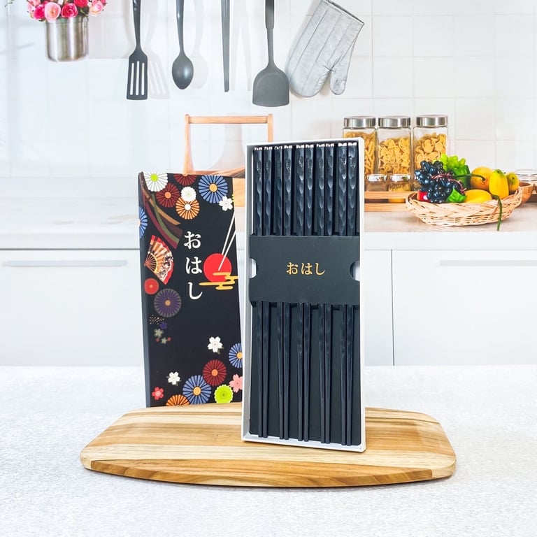 Set 5 đôi đũa Shikisai hoa Đào AL-1073 sợi thuỷ tinh cao cấp đầu bạc