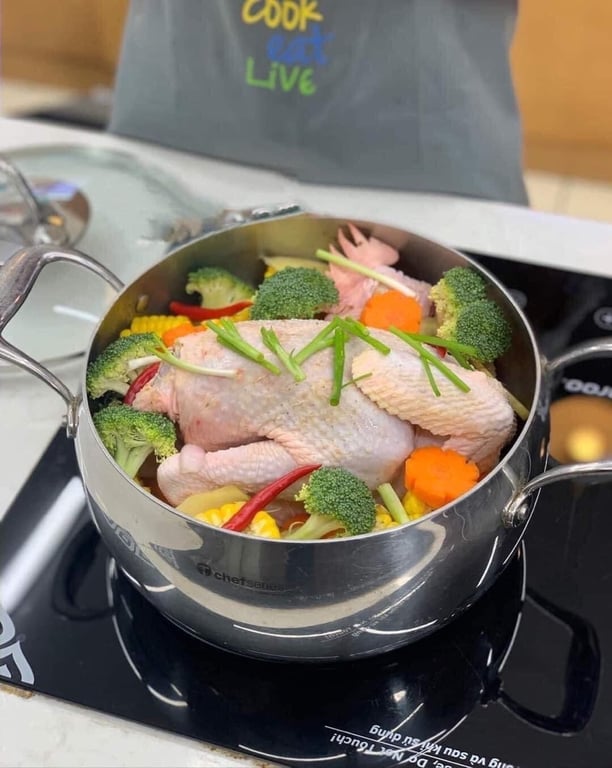 Nồi 3.8L tupper ware