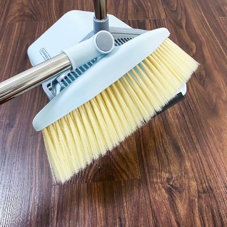 Bộ chổi kèm hốt rác đa năng Locknlock  Sweepy ETM976