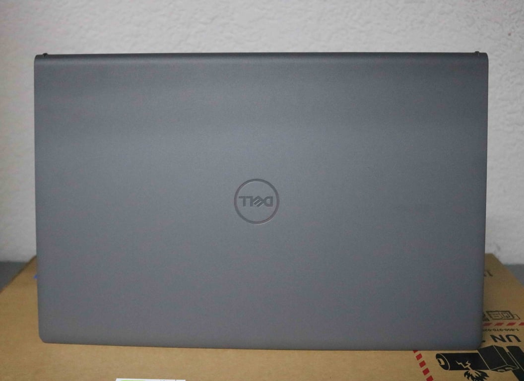 Laptop Dell Vostro 3420 71003348 (Core i5-1235U | 8GB | 512GB | Iris Xe Graphics | 14 inch FHD | Windows 11 | Office | Xám)
