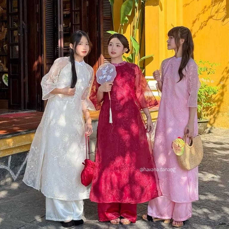 AD HVN Quyên Cát - hồng