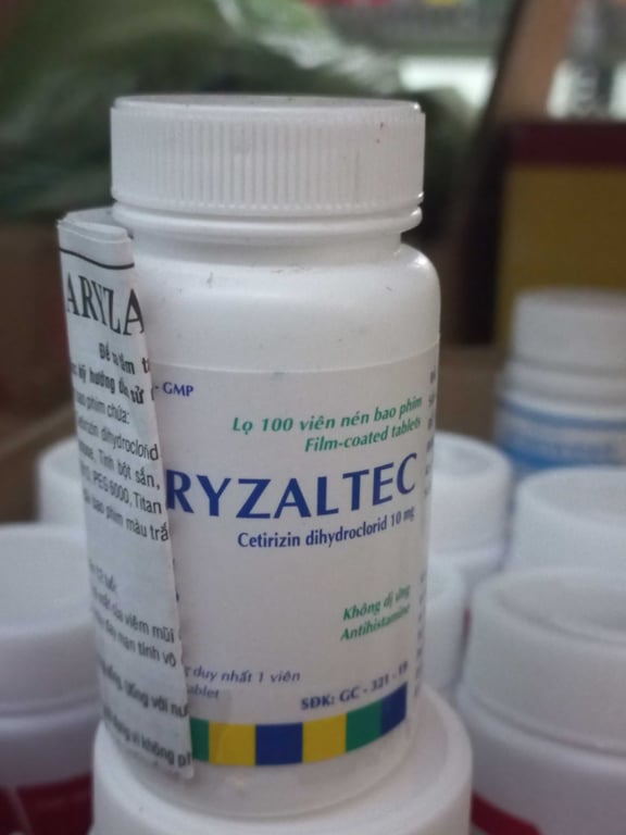 Cetirizin 10mg thành nam Lọ 100 viên trắng