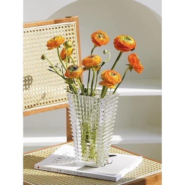 MTU33 - LỌ HOA THUỶ TINH PHA LÊ HÌNH THÁP