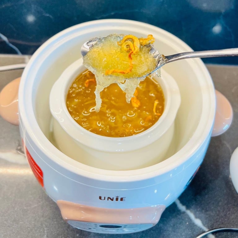 𝐍𝐨̂̀𝐢 𝐧𝐚̂́𝐮 𝐜𝐡𝐚̣̂𝐦 𝐔𝐧𝐢𝐞 𝐔𝐒𝐂𝟏𝟎𝐖