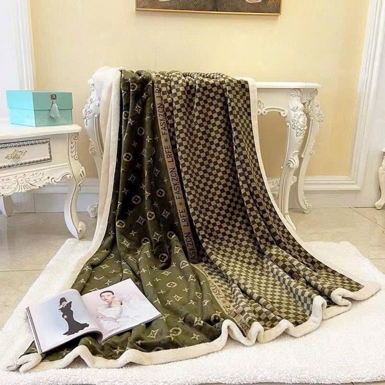 Chăn lông cừu thương hiệu, size 200x230cm, trọng lượng 2.5kg (1)