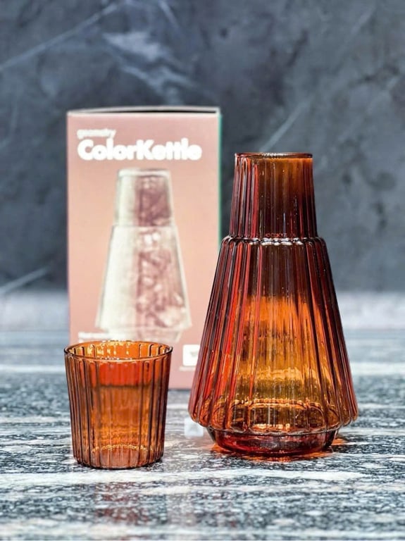 Bình nước tích hợp cốc uống 2 in 1 tuyệt đẹp Color Kettle IWVV phong cách Pháp tối giản và tinh tế.