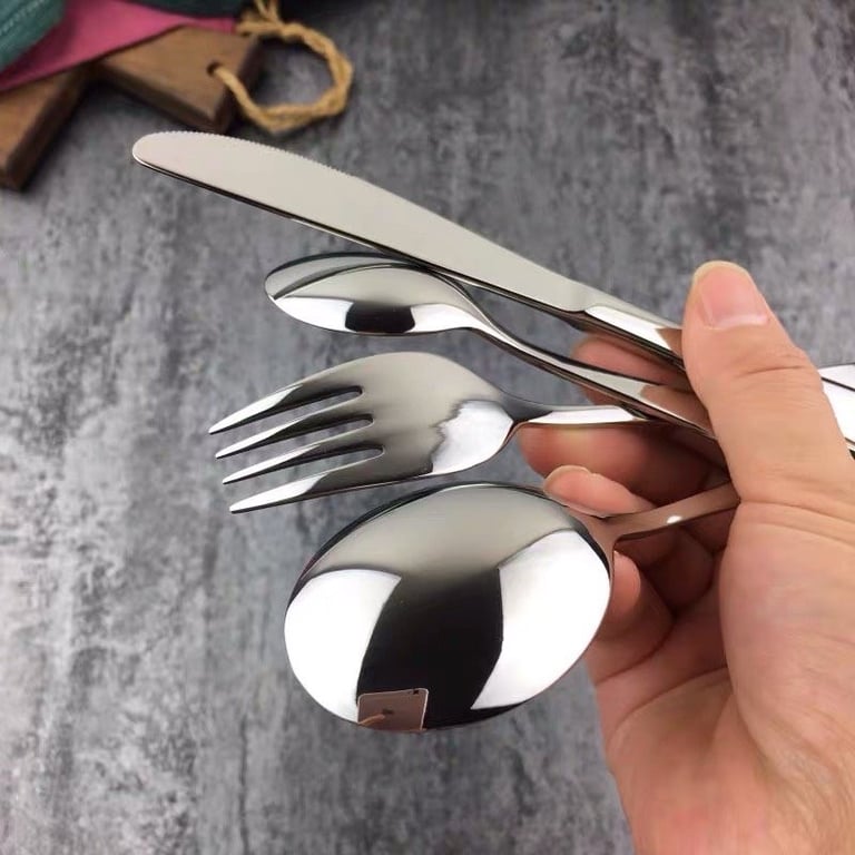 Set thìa dĩa 4 món Chockmen dành cho các bé CKM304
