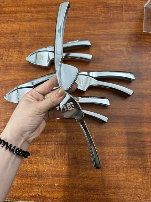 Dụng cụ ép tỏi zwilling Đức