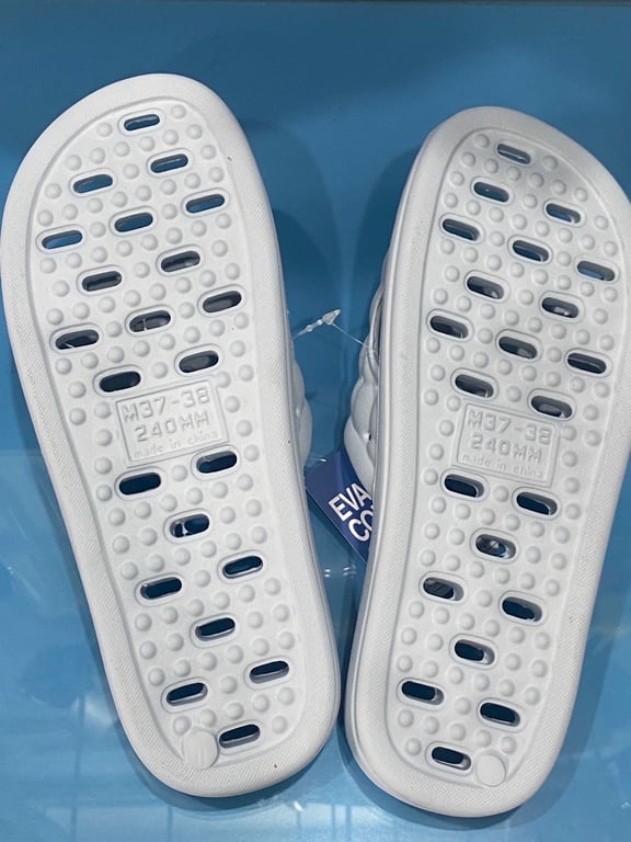 DÉP ĐI TRONG NHÀ TẮM LOCKNLOCK ETM645 và ETM646