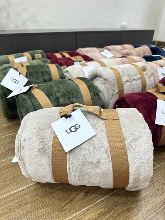 CHĂN LÔNG THỎ UGG SIZE LỚN BAO PHÊ