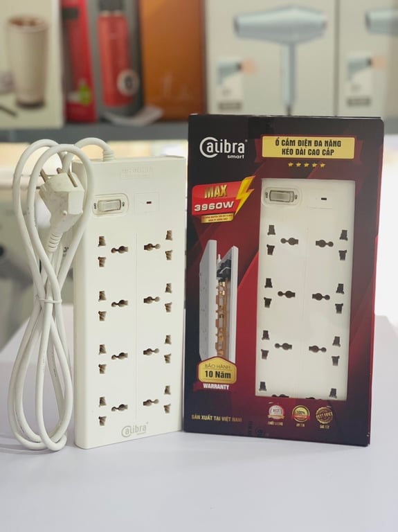Ổ Cắm Điện An Toàn, Siêu Chịu Tải CALIBRA - 4000W 8 ổ