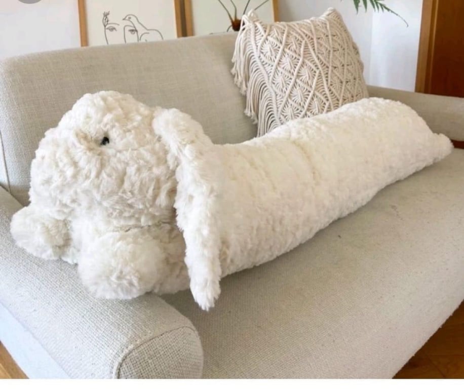 Thỏ trắng ôm bao phê 110cm